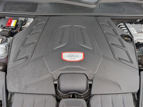 Used 2021 Porsche Cayenne Turbo image 36