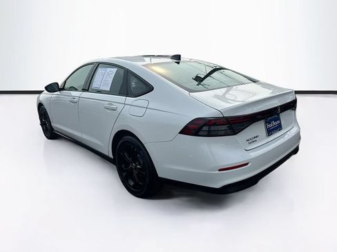 Certified 2025 Honda Accord SE image 6