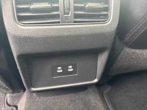 Used 2024 Nissan Rogue SV w/ SV Premium Package AWD/4WD image 26