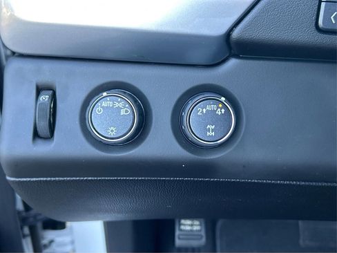 Used 2019 Chevrolet Tahoe LT image 18