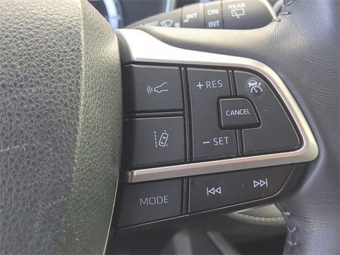 Used 2024 Toyota Highlander XSE image 32