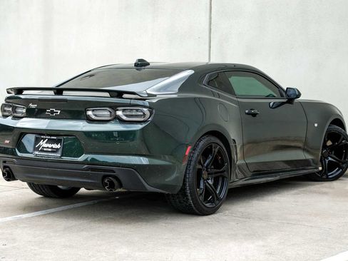 Used 2020 Chevrolet Camaro SS RWD image 9