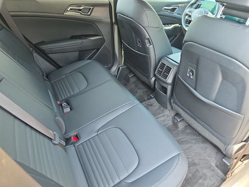 Used 2025 Kia Sportage SX Prestige AWD/4WD image 11