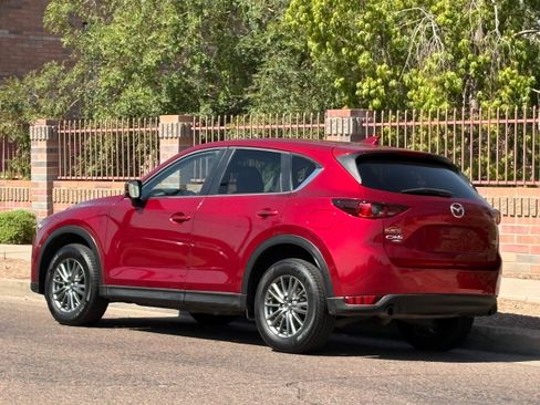 Used 2017 MAZDA CX-5 Touring w/ Preferred Equipment Package AWD/4WD image 4
