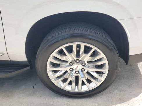 Certified 2025 GMC Yukon XL Denali AWD/4WD image 7
