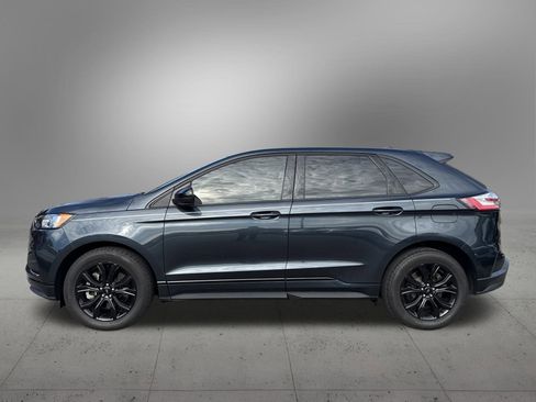 Used 2024 Ford Edge SE w/ Black Appearance Package image 2