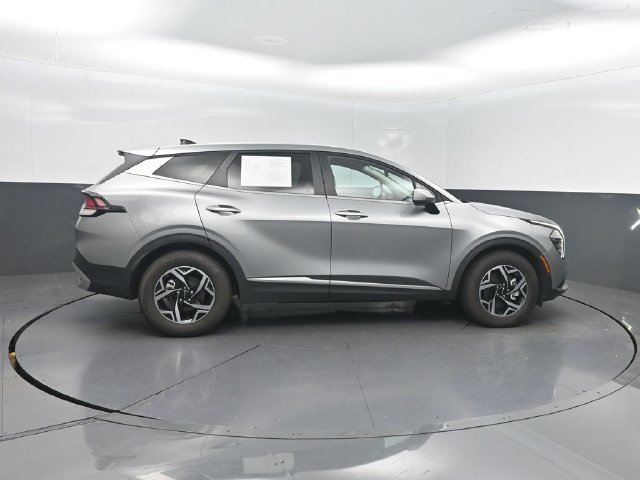 Used 2024 Kia Sportage LX FWD image 32