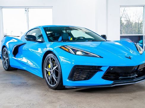 Used 2023 Chevrolet Corvette Stingray Premium Cpe w/ Z51 Performance Package image 4