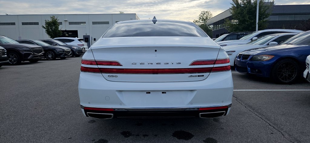 Used 2022 Genesis G90 5.0 Ultimate AWD/4WD image 6