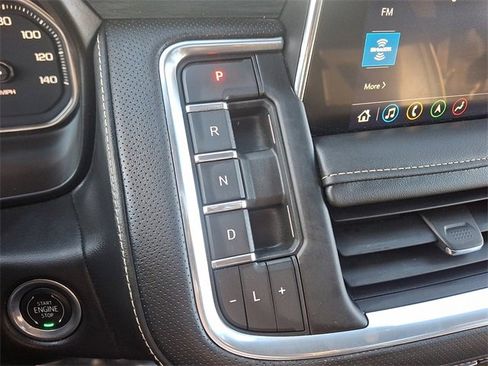 Used 2021 GMC Yukon SLT w/ SLT Luxury Plus Package image 16