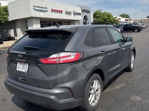 Used 2021 Ford Edge SE FWD image 2