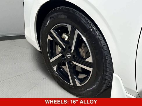 Used 2024 Nissan Sentra SV FWD image 9