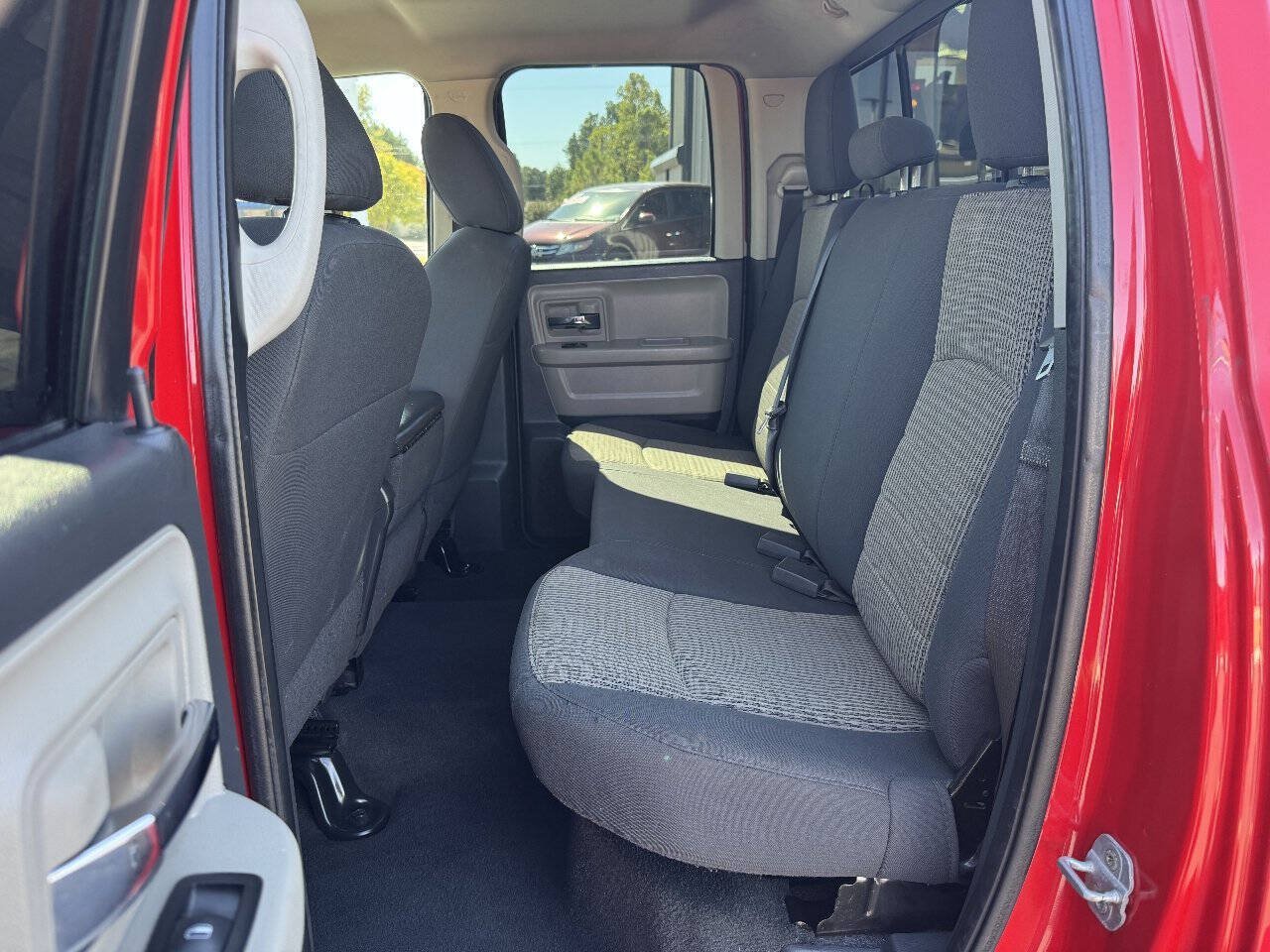 Used 2011 RAM 1500 Classic SLT RWD image 16