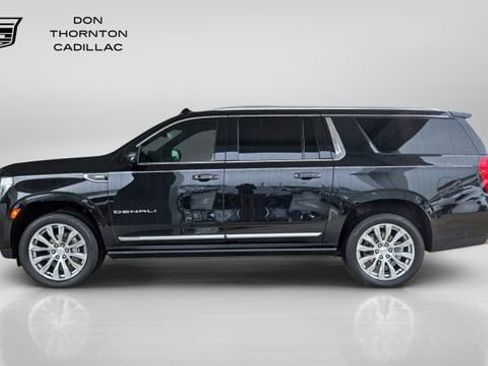 Used 2023 GMC Yukon XL Denali w/ Max Trailering Package AWD/4WD image 2