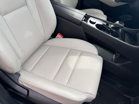 Used 2023 Nissan Rogue SV w/ SV Premium B Package image 29