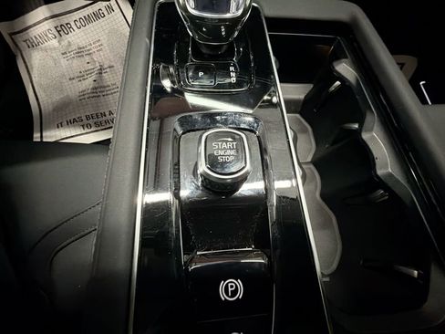 Used 2025 Volvo XC90 B6 Plus w/ Protection Package Premier image 17