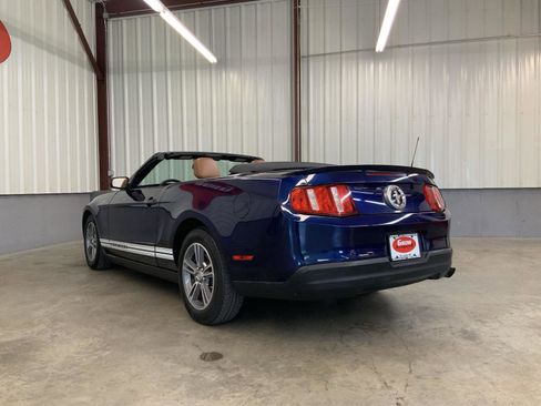 Used 2010 Ford Mustang Premium RWD image 11