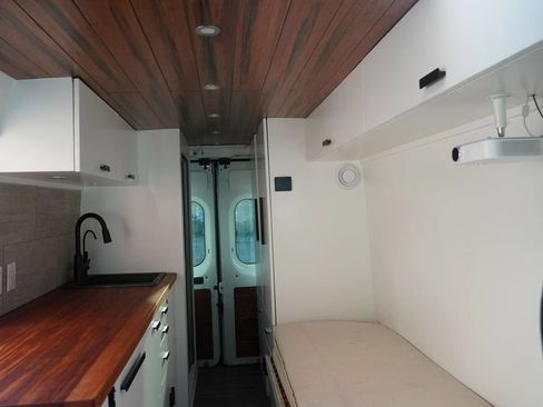 Used 2019 RAM ProMaster 2500 FWD image 18