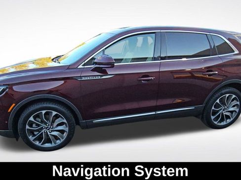 Used 2021 Lincoln Nautilus Reserve w/ Equipment Group 201A image 5