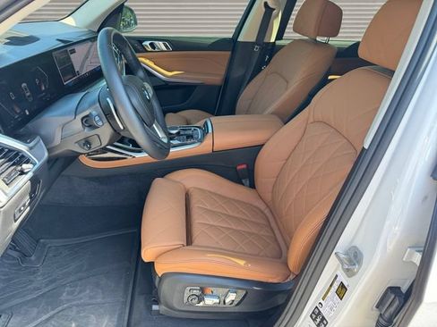 Used 2025 BMW X7 xDrive40i AWD/4WD image 10