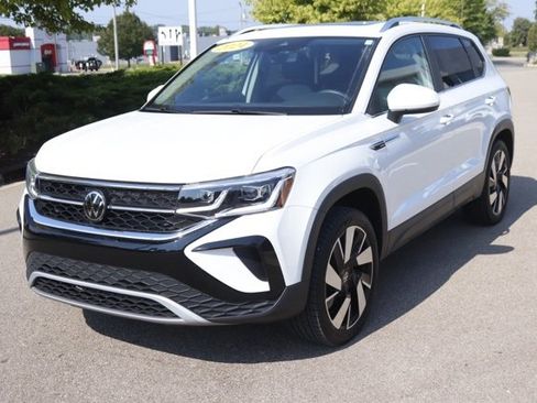 Used 2024 Volkswagen Taos SEL image 8