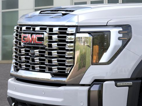 New 2026 GMC Sierra 2500 Denali w/ Denali Reserve Package AWD/4WD image 13