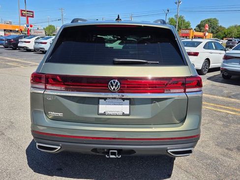 Used 2026 Volkswagen Atlas SE FWD image 11