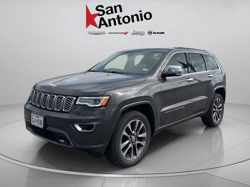 Used 2017 Jeep Grand Cherokee Overland AWD/4WD image 8