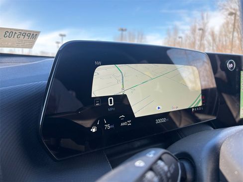 Used 2025 Chevrolet Equinox LT w/ Convenience Package II image 26