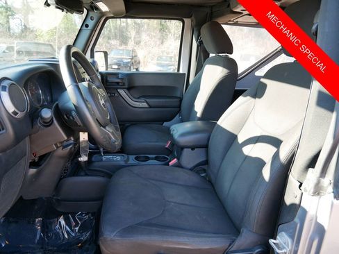 Used 2015 Jeep Wrangler Sport w/ Quick Order Package 24S AWD/4WD image 12