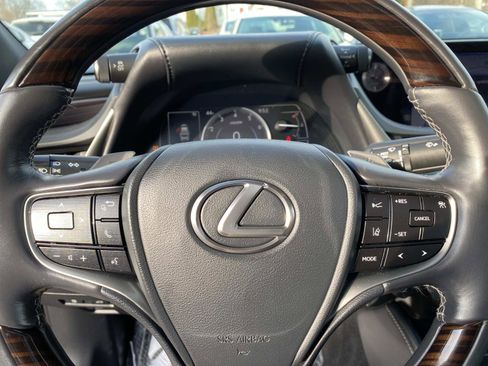 Used 2020 Lexus ES 350 w/ Luxury Package image 17