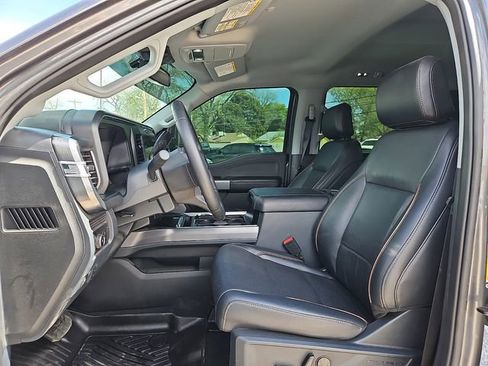 Used 2025 Ford F450 Lariat w/ FX4 Off-Road Package image 15