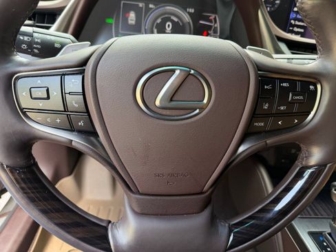 Used 2021 Lexus ES 300h Ultra Luxury FWD image 12