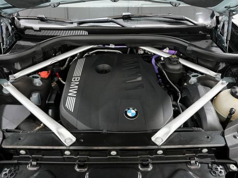 Used 2023 BMW X7 xDrive40i w/ Executive Package image 47