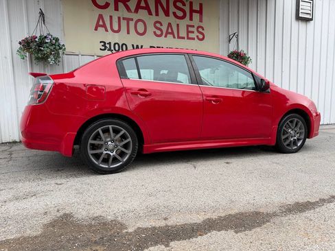 Used 2008 Nissan Sentra SE-R Spec V w/ Rockford Fosgate Audio Pkg FWD image 3