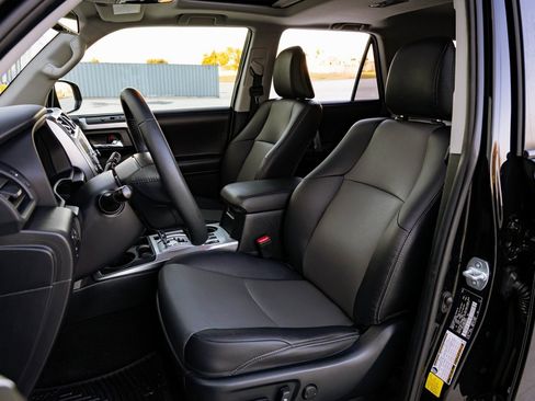 Used 2021 Toyota 4Runner SR5 Premium image 19