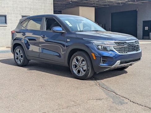 New 2026 Kia Seltos LX FWD image 31