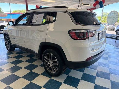 Used 2019 Jeep Compass Latitude w/ Popular Equipment Group FWD image 5
