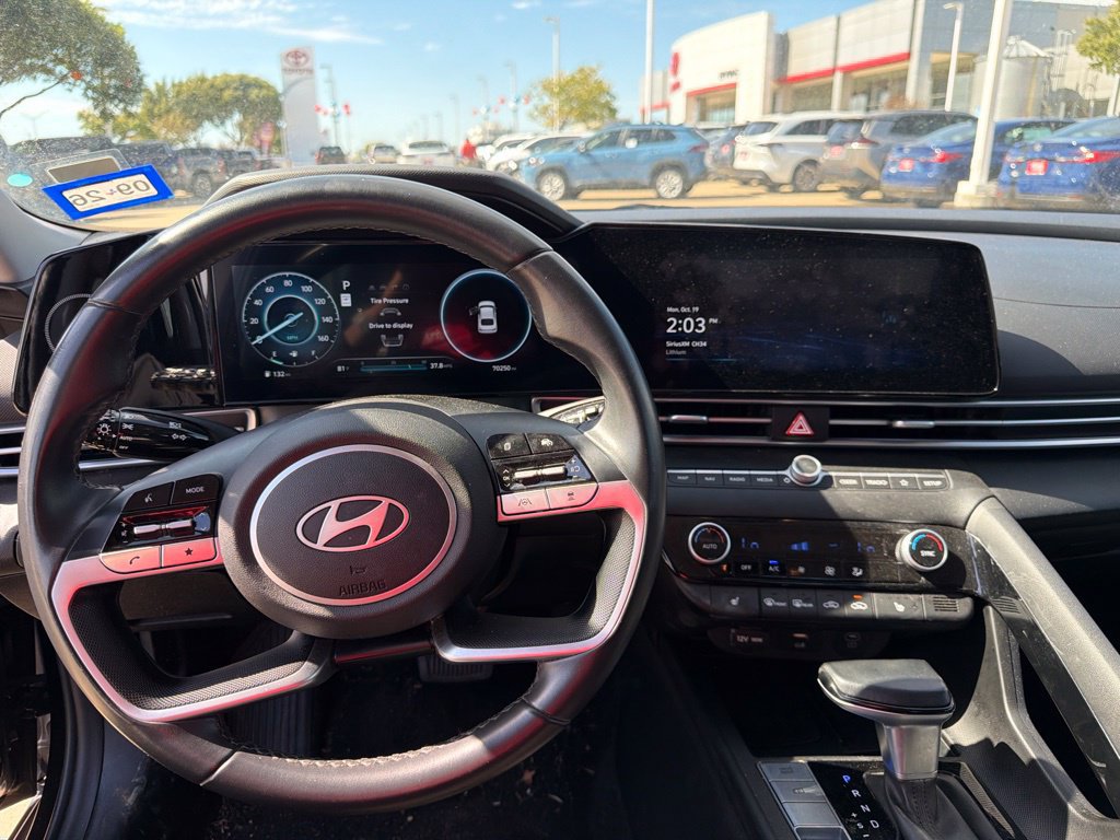Used 2025 Hyundai Elantra SEL FWD image 4