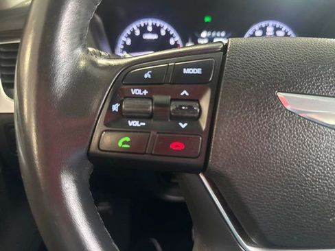 Used 2016 Hyundai Genesis 3.8 image 16
