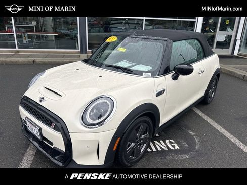 Used 2022 MINI Cooper S w/ Driver Assistance Package image 1