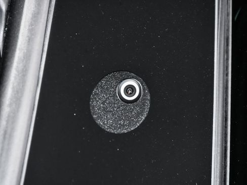 Used 2022 Tesla Model Y Long Range image 12