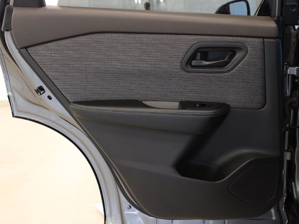 Used 2021 Nissan Rogue S FWD image 26