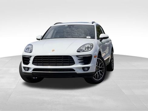 Used 2018 Porsche Macan w/ Premium Package Plus AWD/4WD image 4