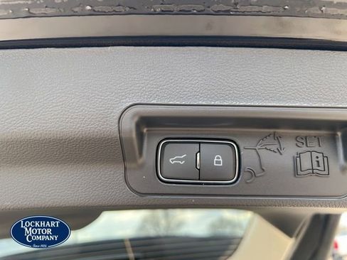 New 2026 Ford Explorer Active w/ Active Comfort Package RWD image 18