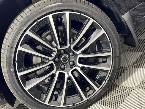 New 2026 Volvo XC90 B5 Ultra image 16