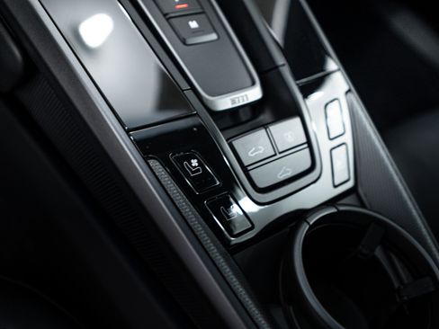 Certified 2022 Porsche 911 Carrera 4S image 14