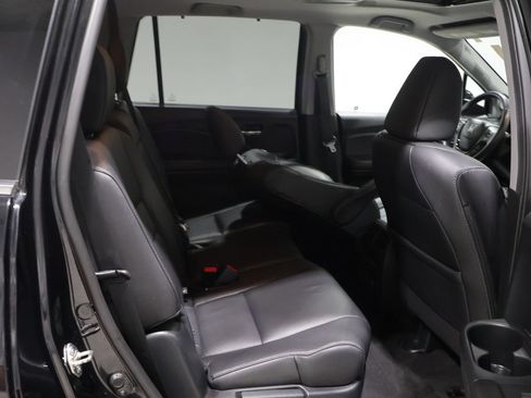 Used 2017 Honda Pilot Touring image 20