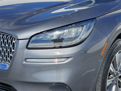 Certified 2021 Lincoln Corsair Reserve image 8