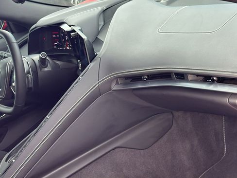 Used 2025 Chevrolet Corvette Stingray Preferred Cpe w/ Z51 Performance Package image 22